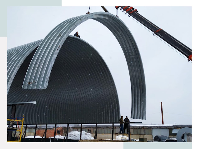 Полукруглые ангары в Усть-куте