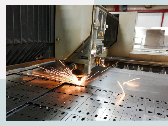 Лазерная резка металла в Усть-куте от 618 руб.